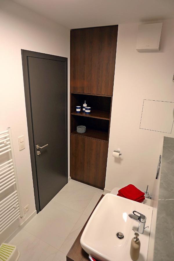 Modern Apartment Near The City Centre Urban Bratislava Exterior photo
