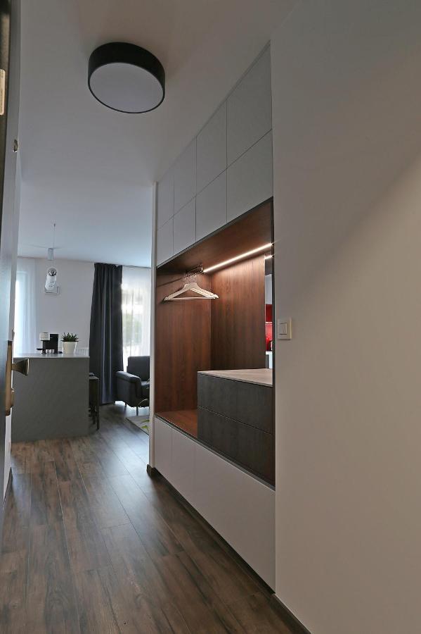 Modern Apartment Near The City Centre Urban Bratislava Exterior photo